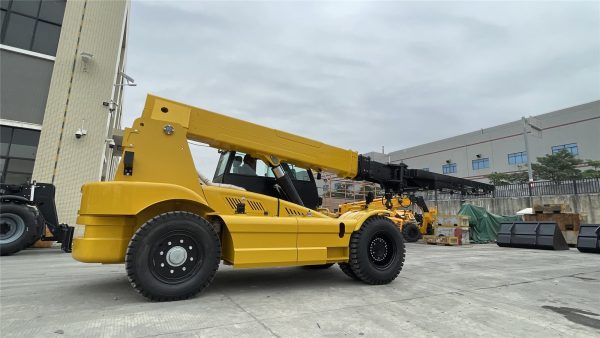 HNT-110 11吨 伸缩臂叉车 - Image 5