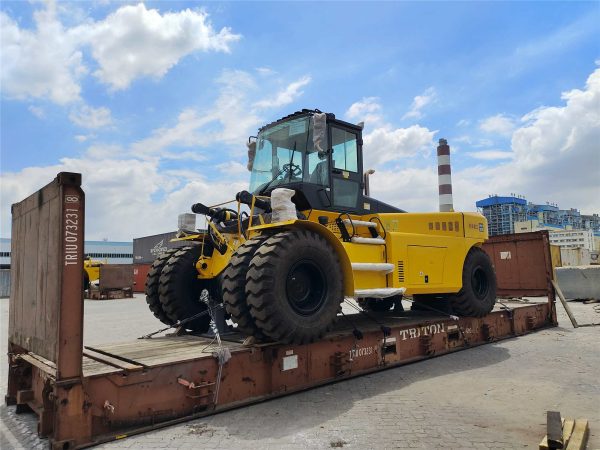 HNF-360 36吨 重型叉车 - Image 5